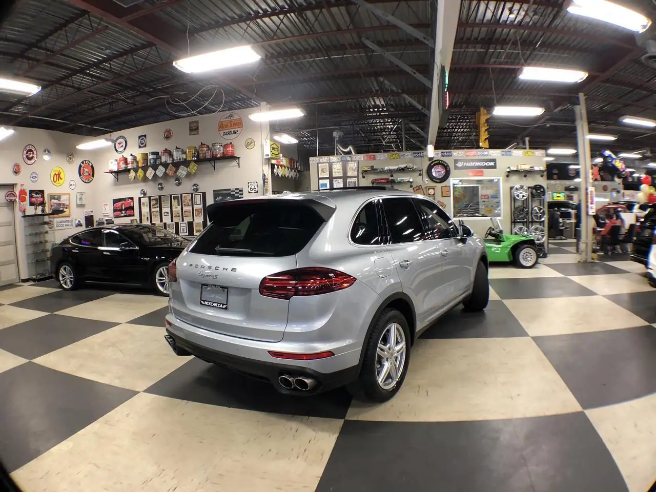Porsche Cayenne снимка Porsche Cayenne