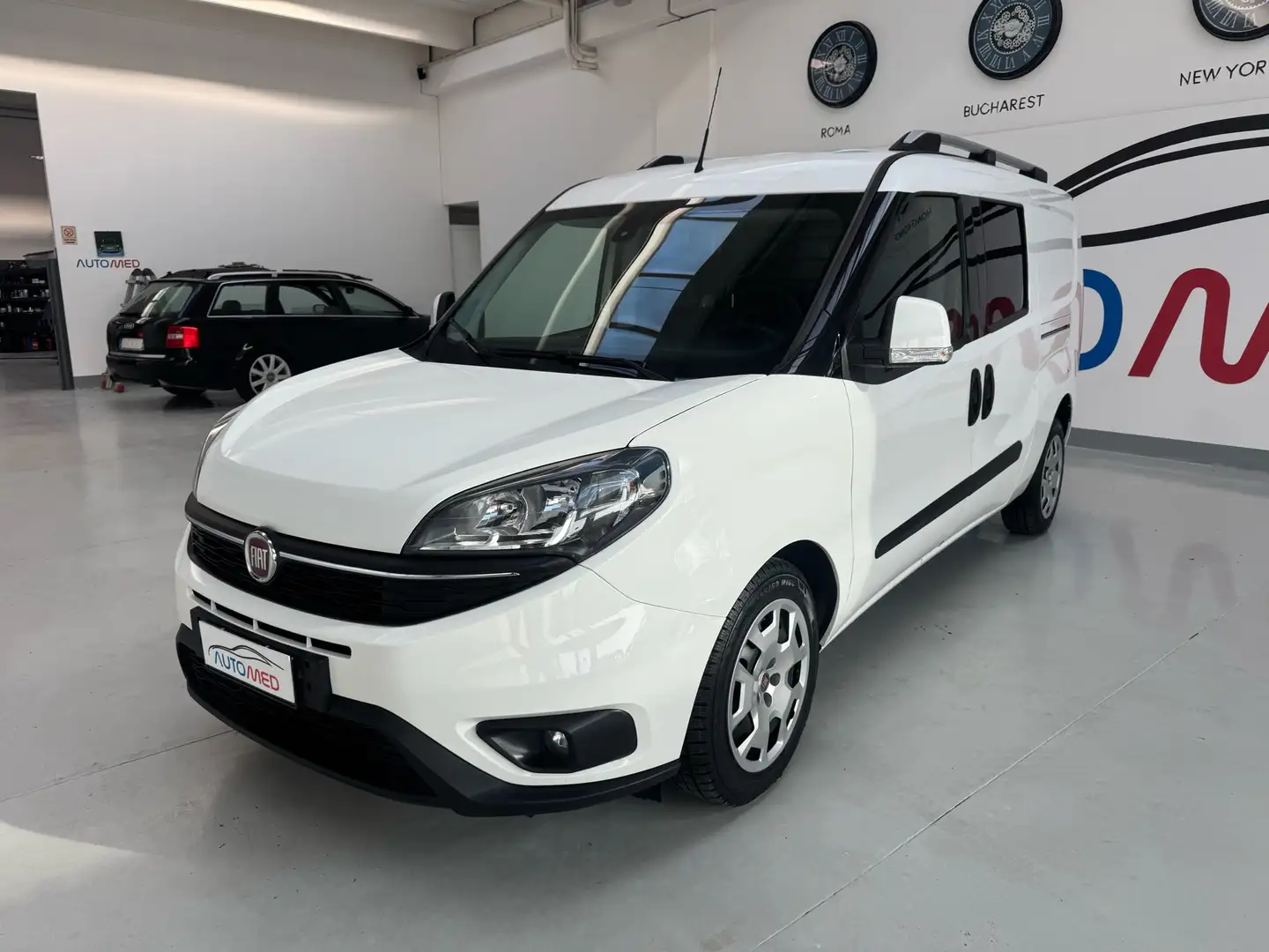 Fiat Doblo 1.6 mjt 16v Trekking 120cv N1 Weiß - 1