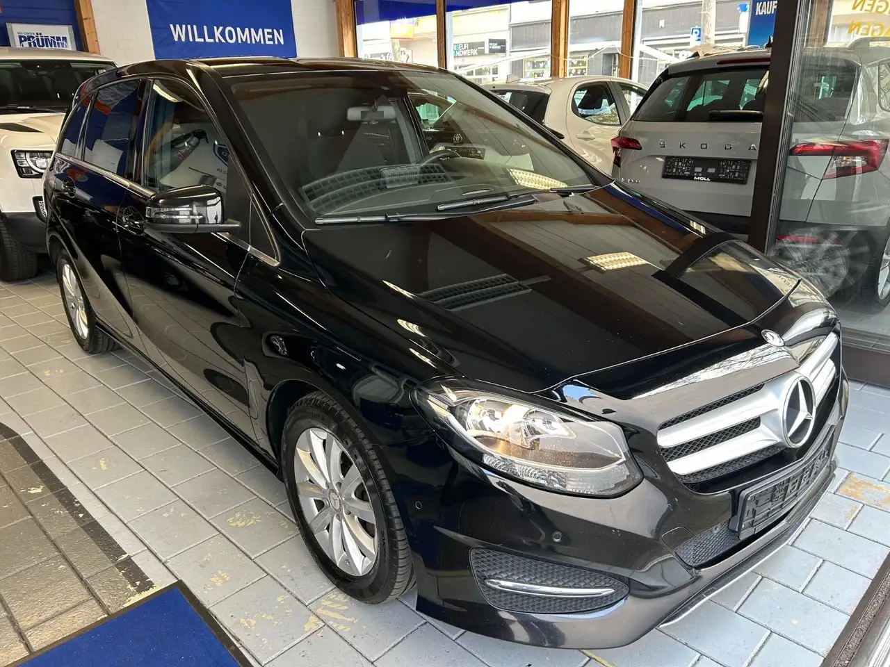 Mercedes-Benz B 220