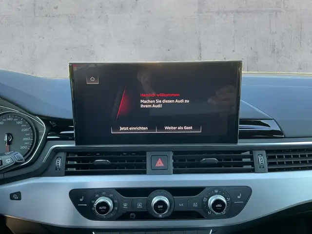 Audi A4 view 11