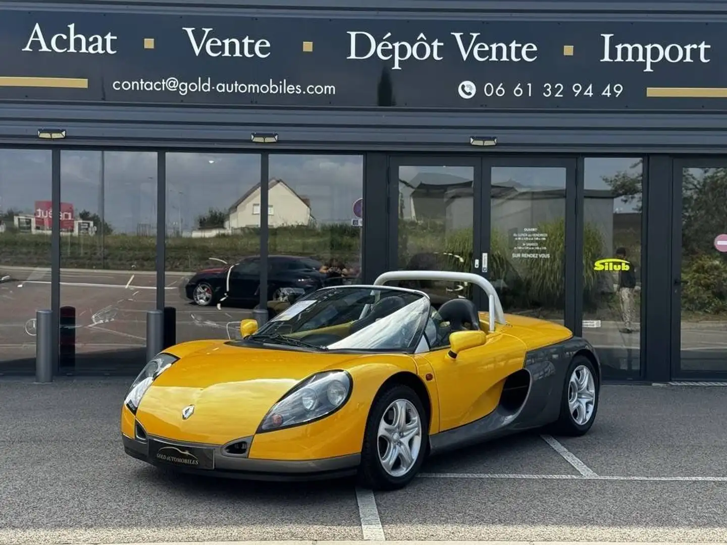 Renault Spider I (E94) 2.0 16v 150ch Sport Geel - 1