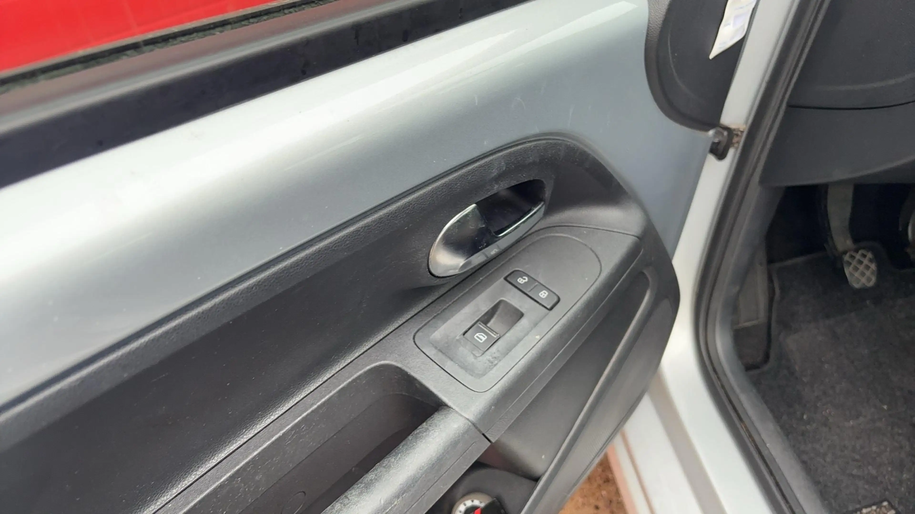 Volkswagen up! 1.0 move up! BlueMotion NAVI / AIRCO / BLUETOOTH / — photo 5