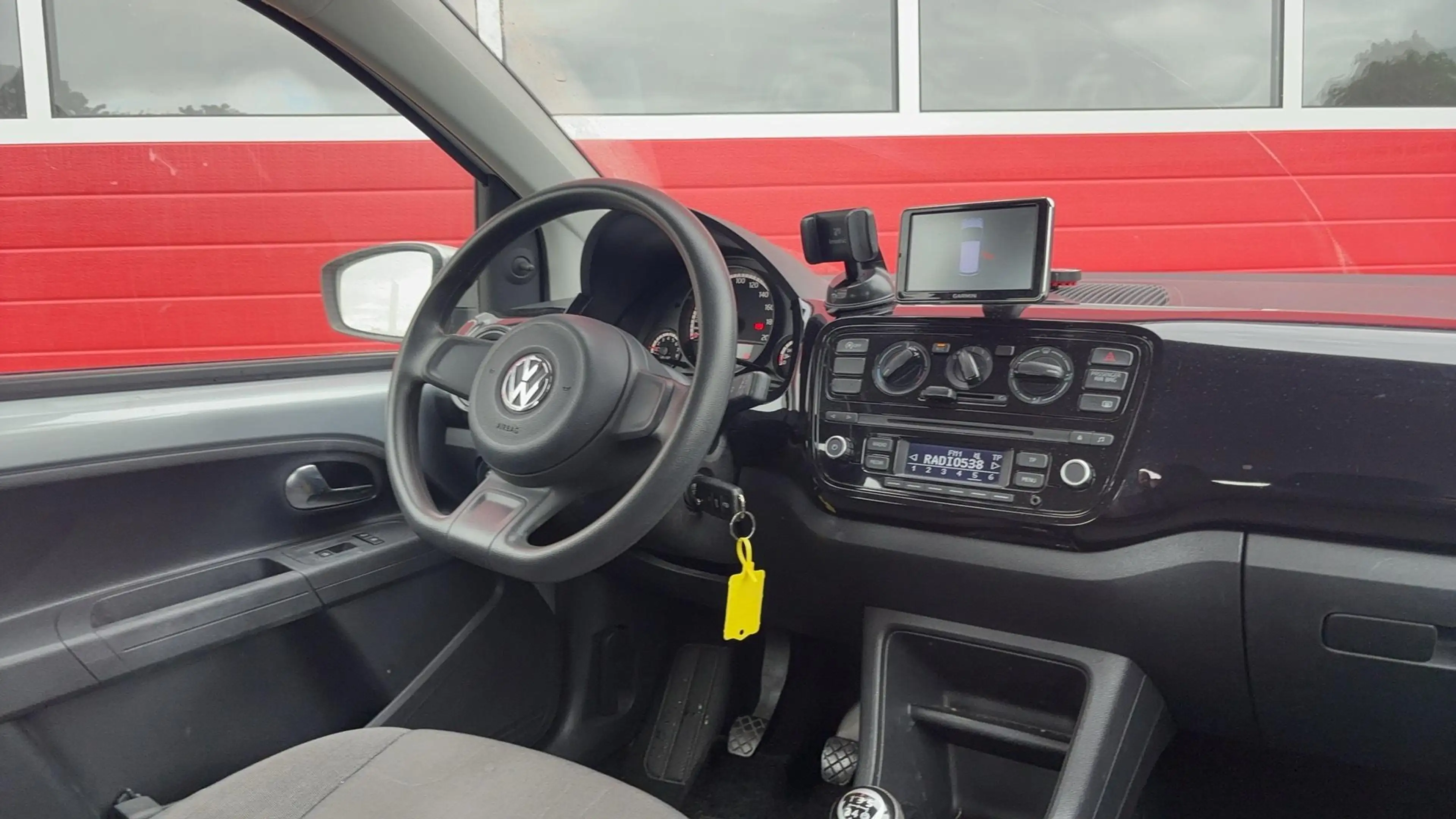 Volkswagen up! 1.0 move up! BlueMotion NAVI / AIRCO / BLUETOOTH / — photo 3