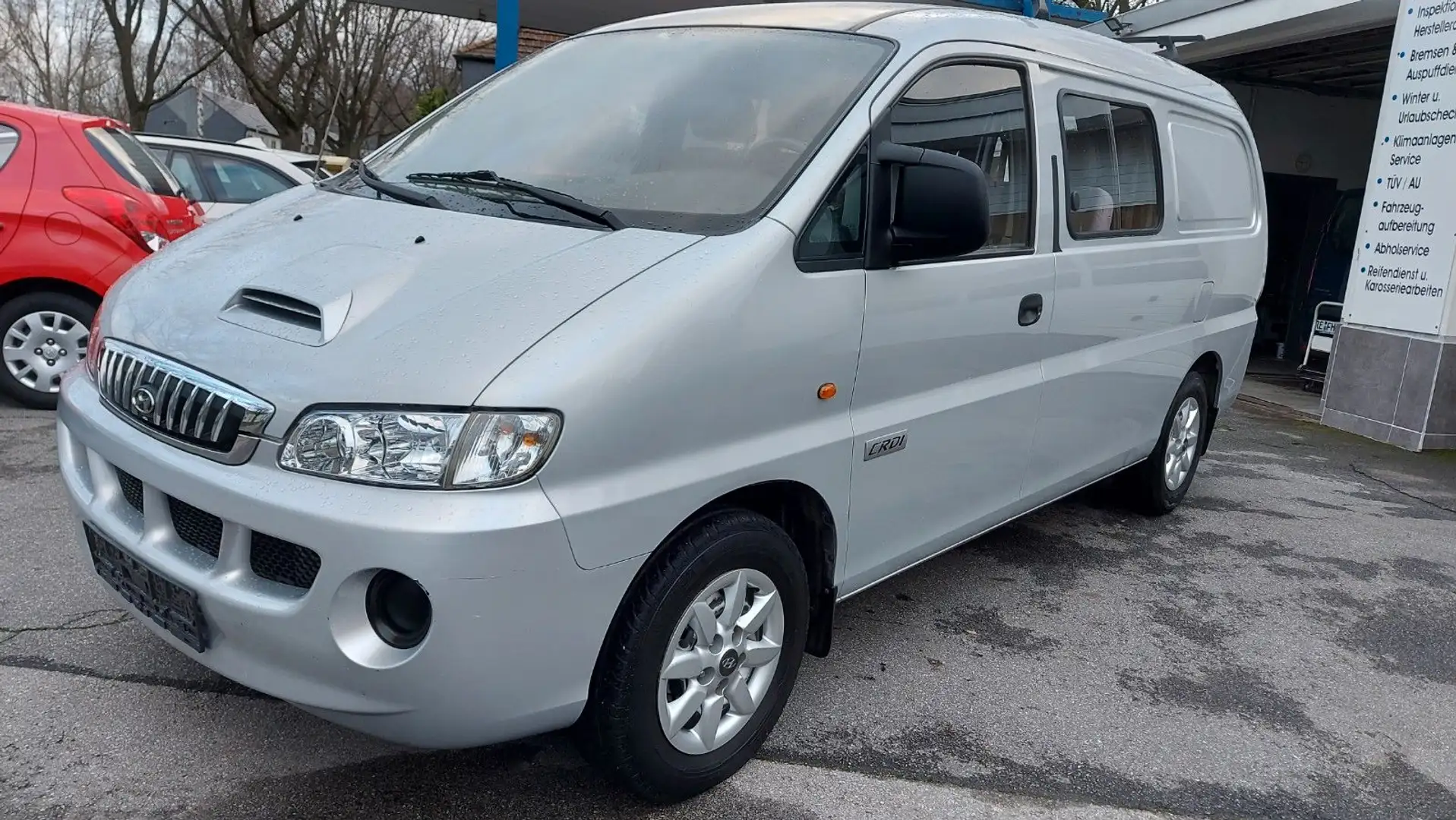Hyundai H-1 Silber - 2