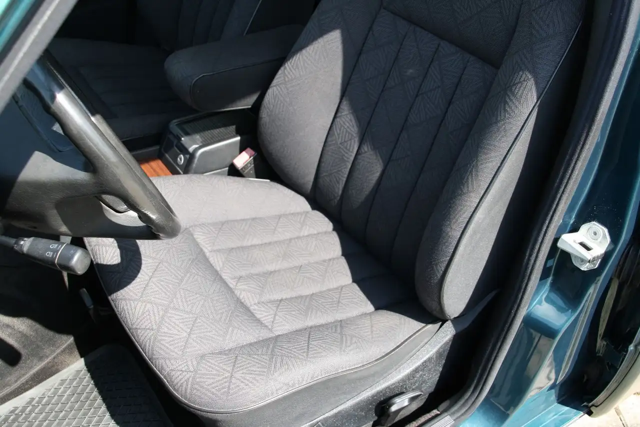 Mercedes-Benz E 200 T -Modell * KLIMA * KOMBI * S124 * TOP!, foto 9