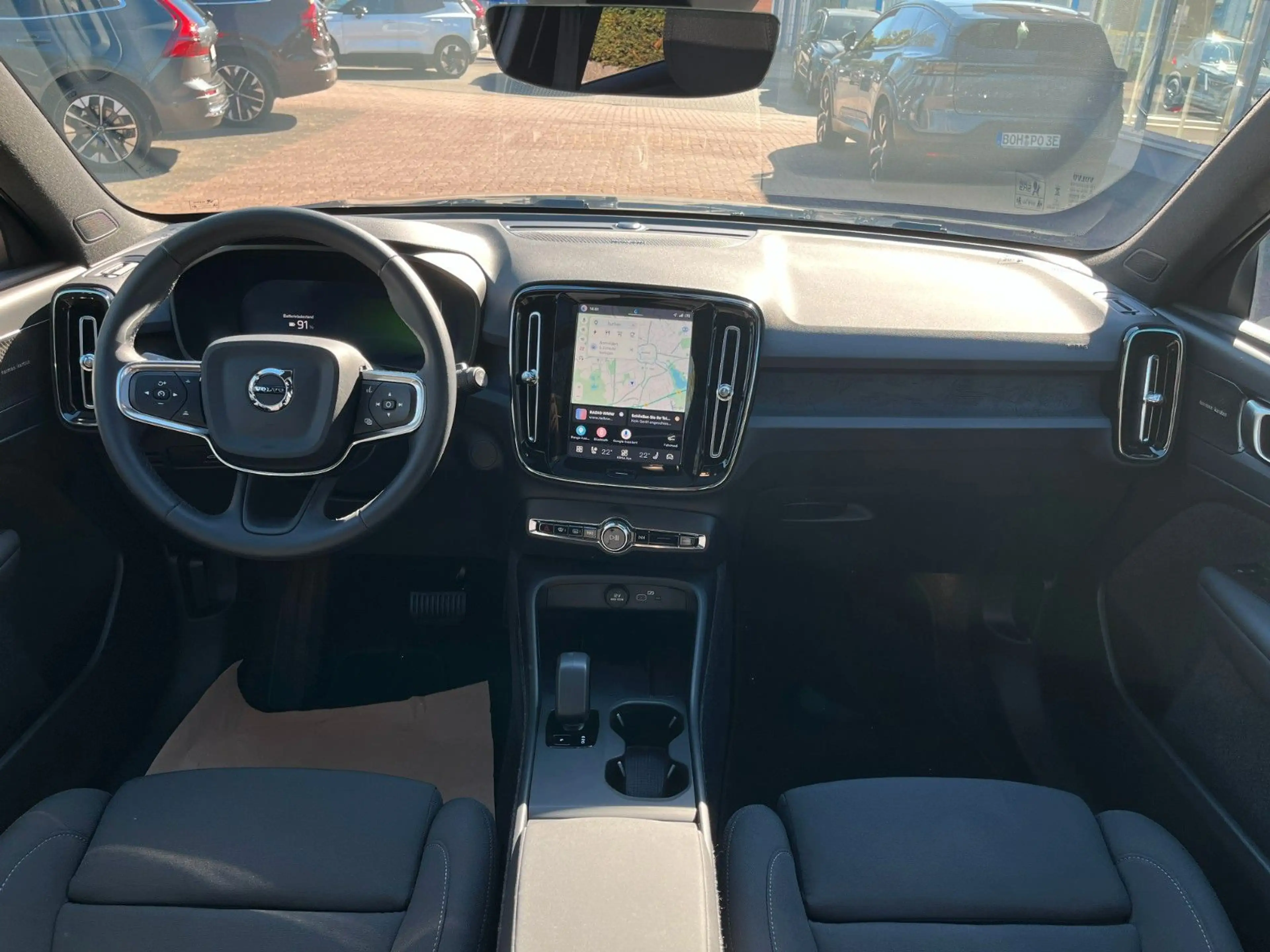 Volvo EX40 Plus Black Edit. Single Motor Ext Range — photo 14