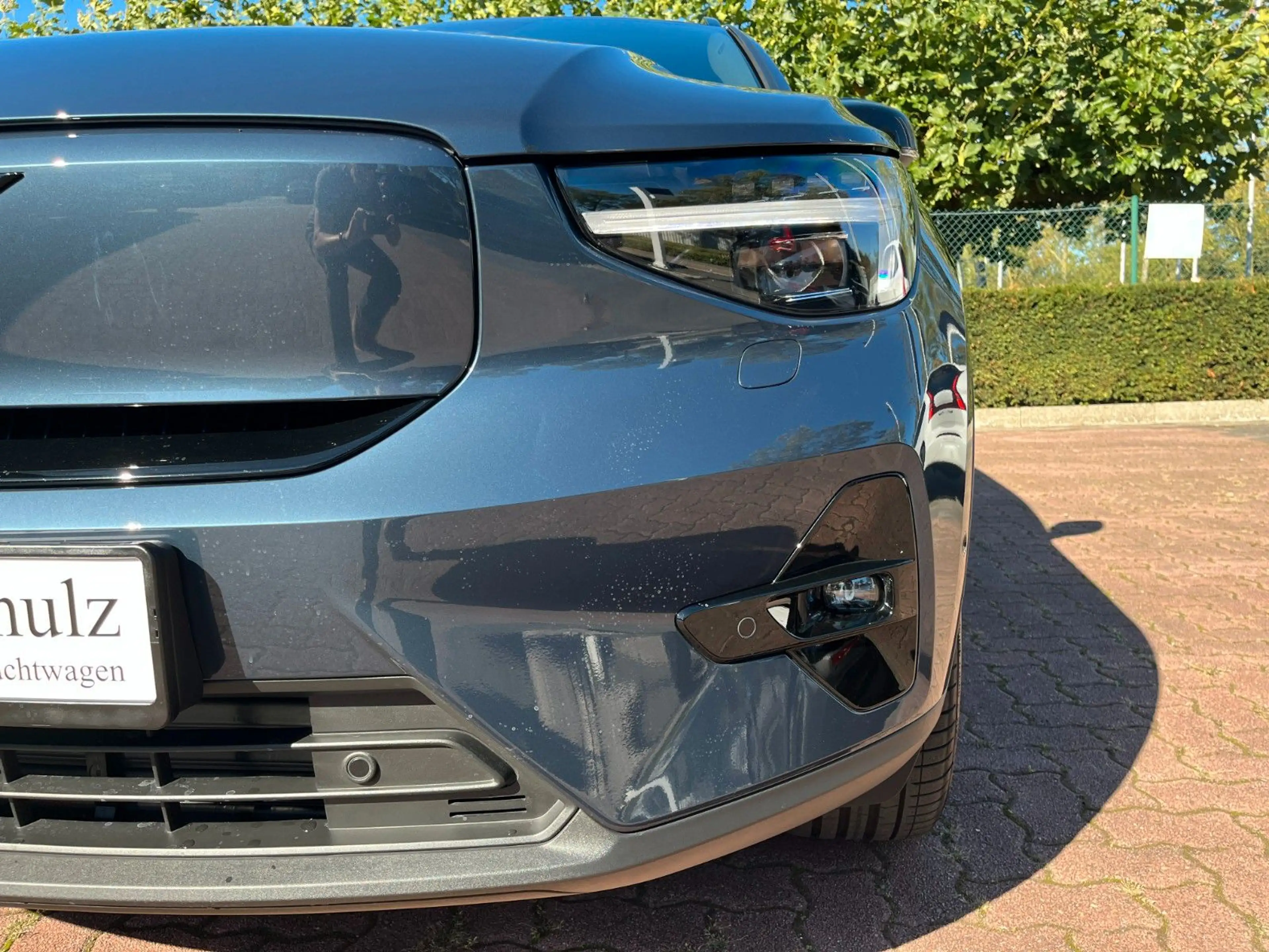 Volvo EX40 Plus Black Edit. Single Motor Ext Range — photo 3