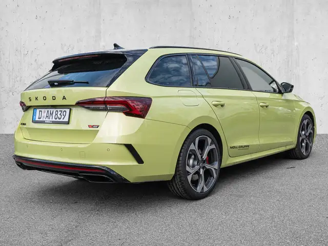 Skoda Octavia view 4