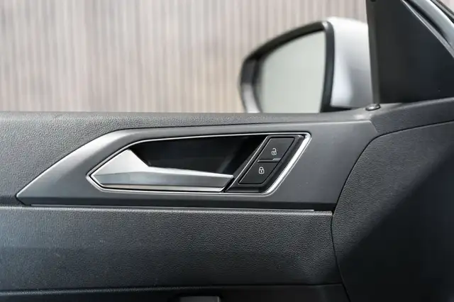 Volkswagen Polo view 16