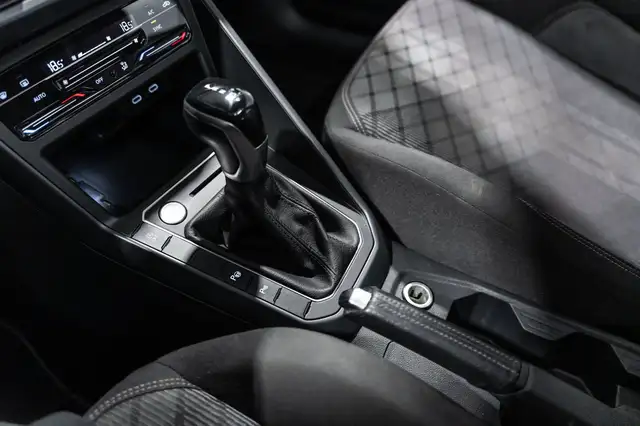 Volkswagen Polo view 30