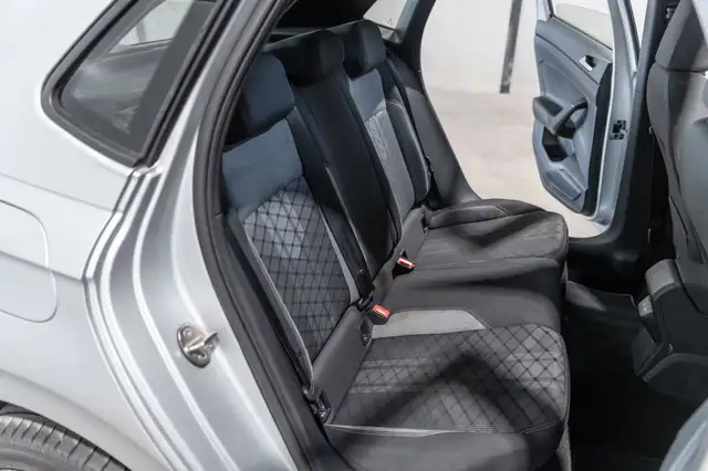 Volkswagen Polo view 19