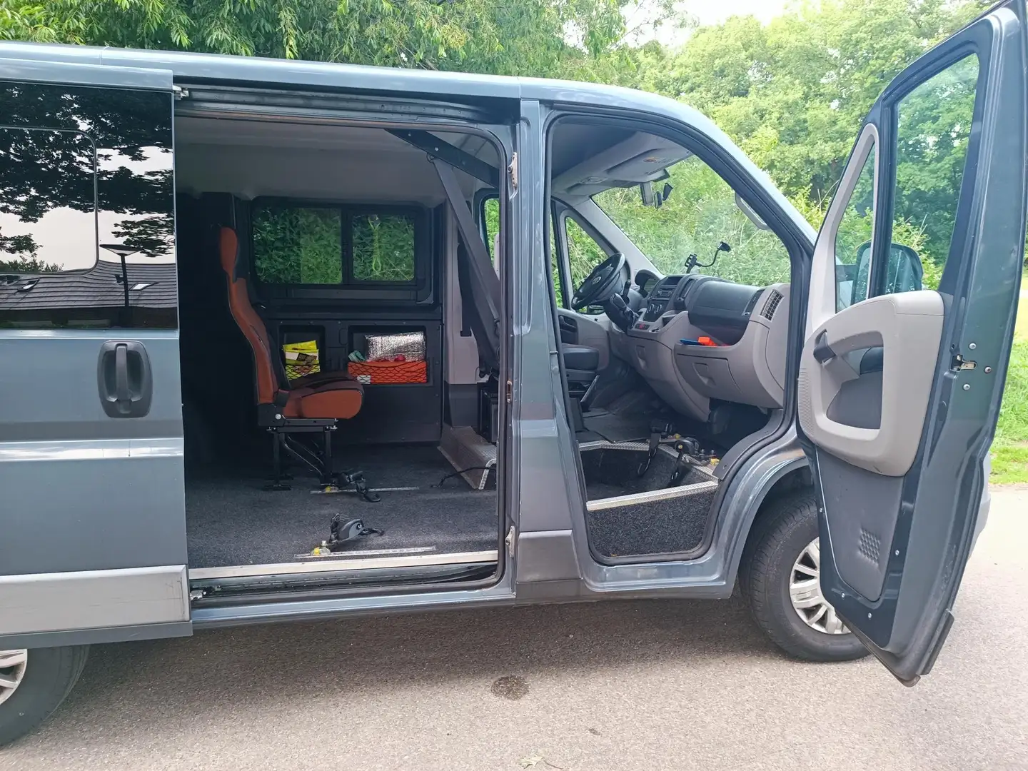Fiat Ducato Automaat Rolstoelbus rolstoel voorin, 48,- p/m mrb Grijs - 2