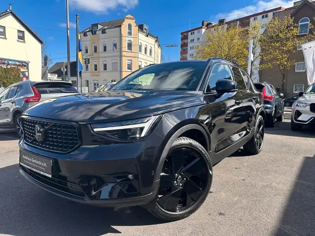 Volvo XC40 B4 Ultra Black Edition Alcantara,Pano,360°