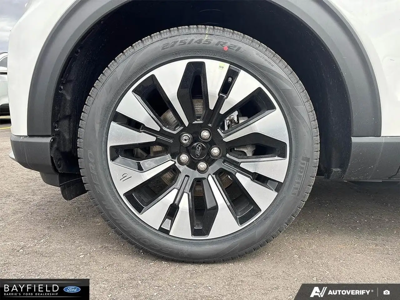 Ford Explorer снимка Ford Explorer