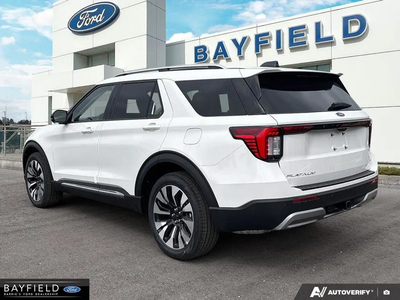 Ford Explorer снимка Ford Explorer