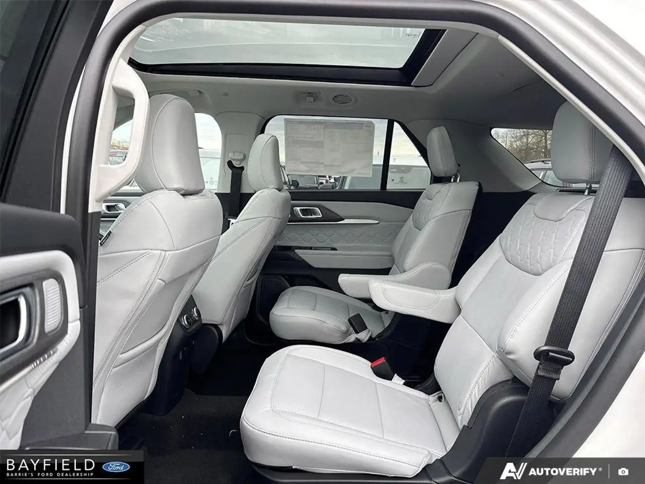 Ford Explorer снимка Ford Explorer