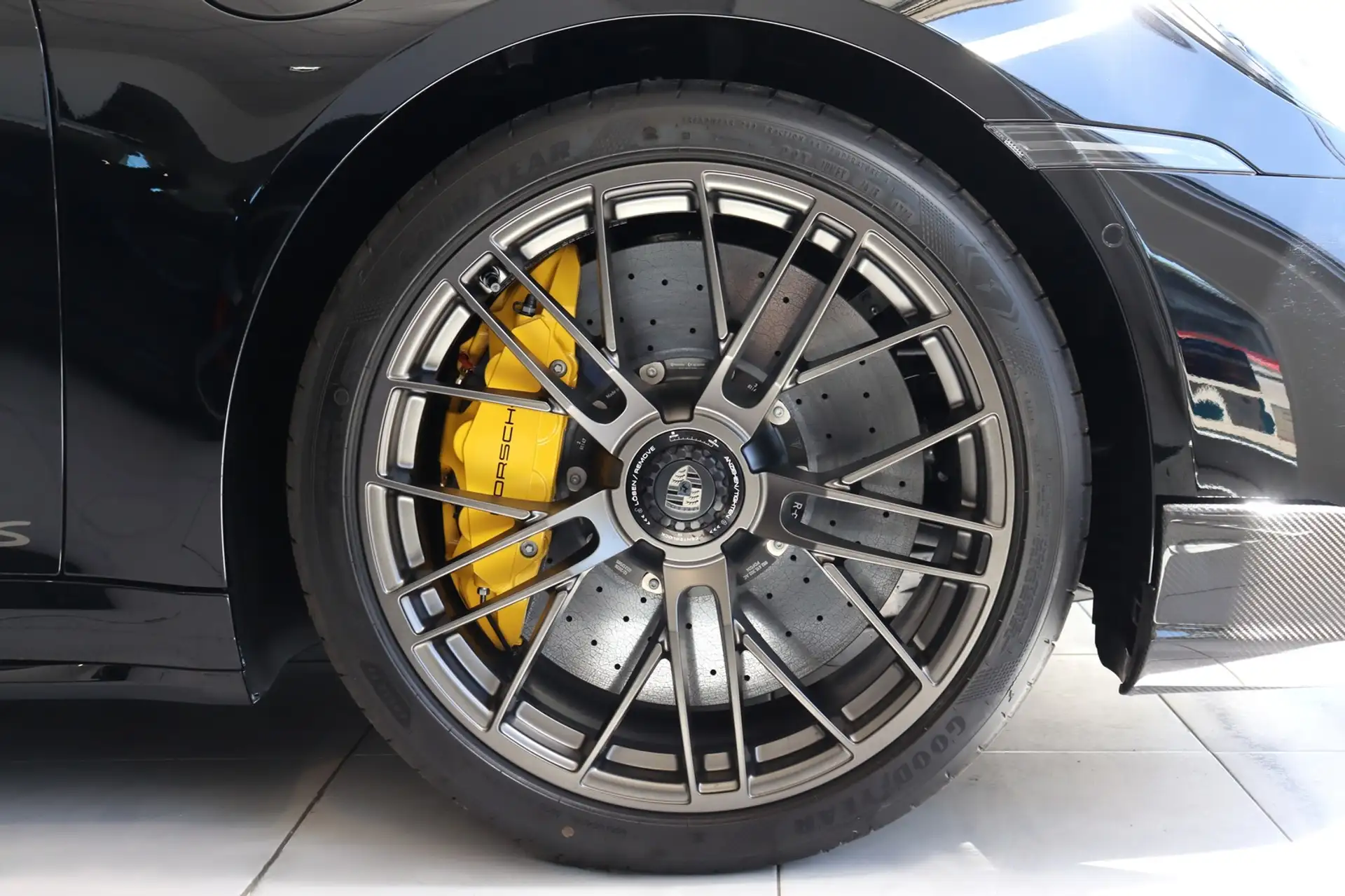 포르쉐 911 Turbo S Coupe 2026 검정 사진 7