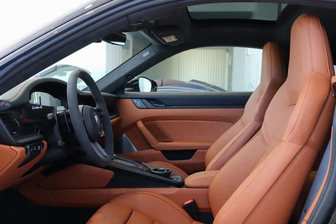 Porsche 992
