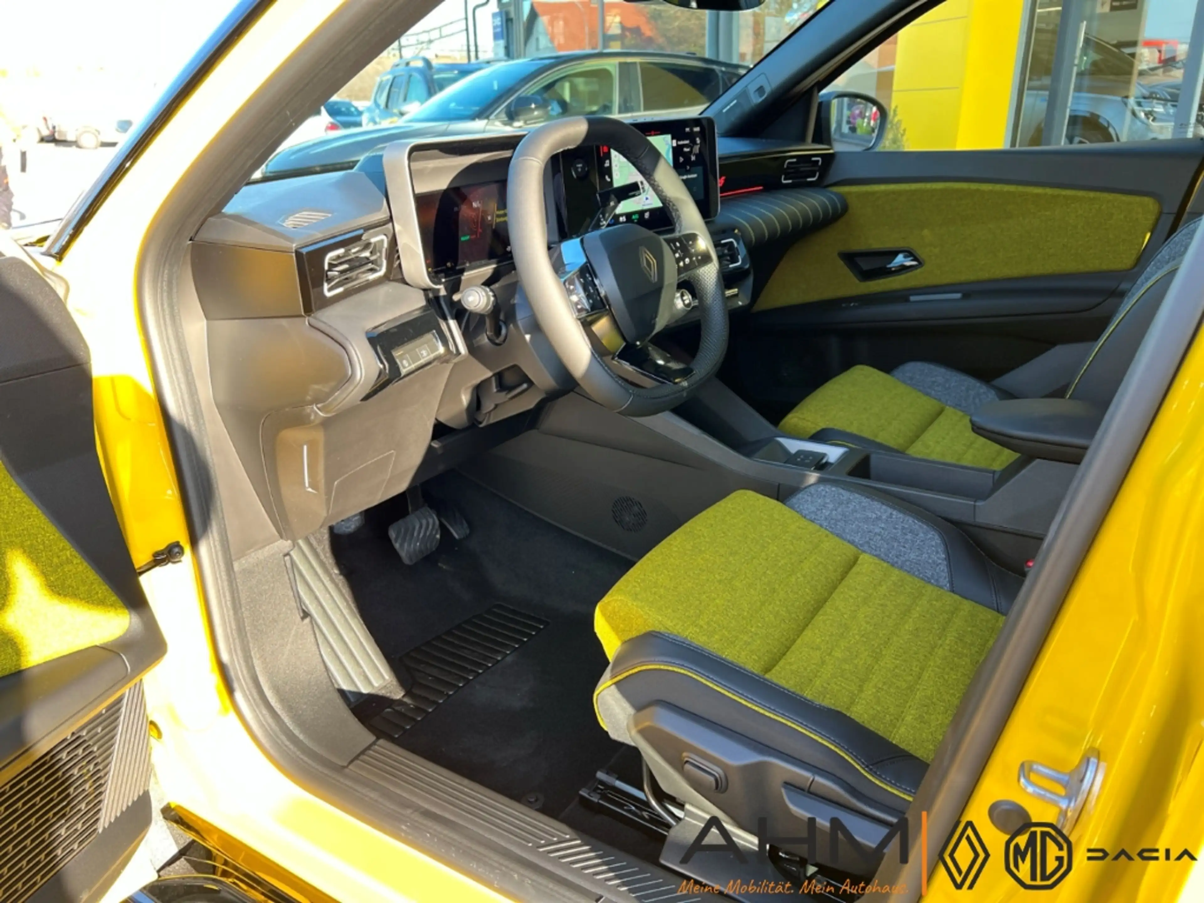 Renault R 5 Electric 150 Comfort Range Iconic Five — photo 10