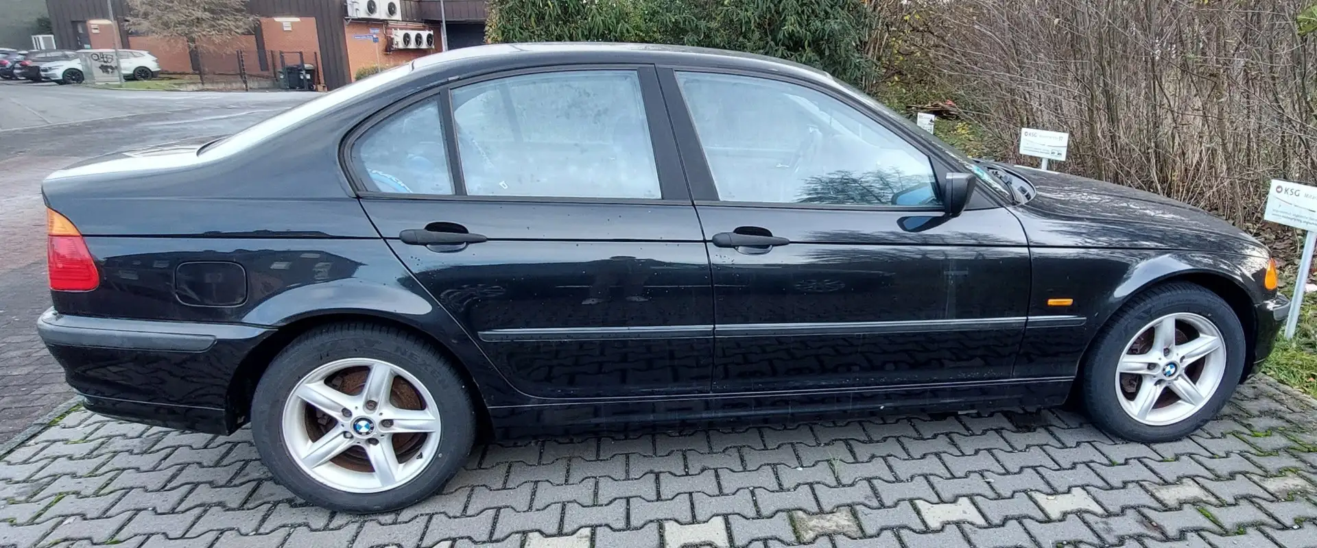 BMW 318 318i Comfort Edition Чорний - 2