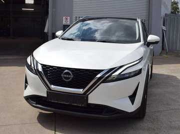 Qashqai 1.3 DIG-T N-Connecta + design pack + easy pack