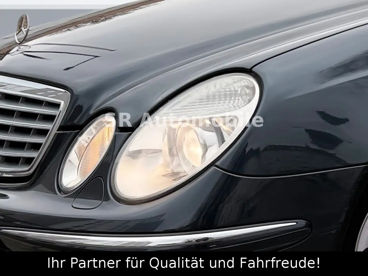 Mercedes-Benz E 320 Lim. 2.HAND*AHK*BI-XENON*KLIMA*SHZ*TEMP. Schwarz - 2