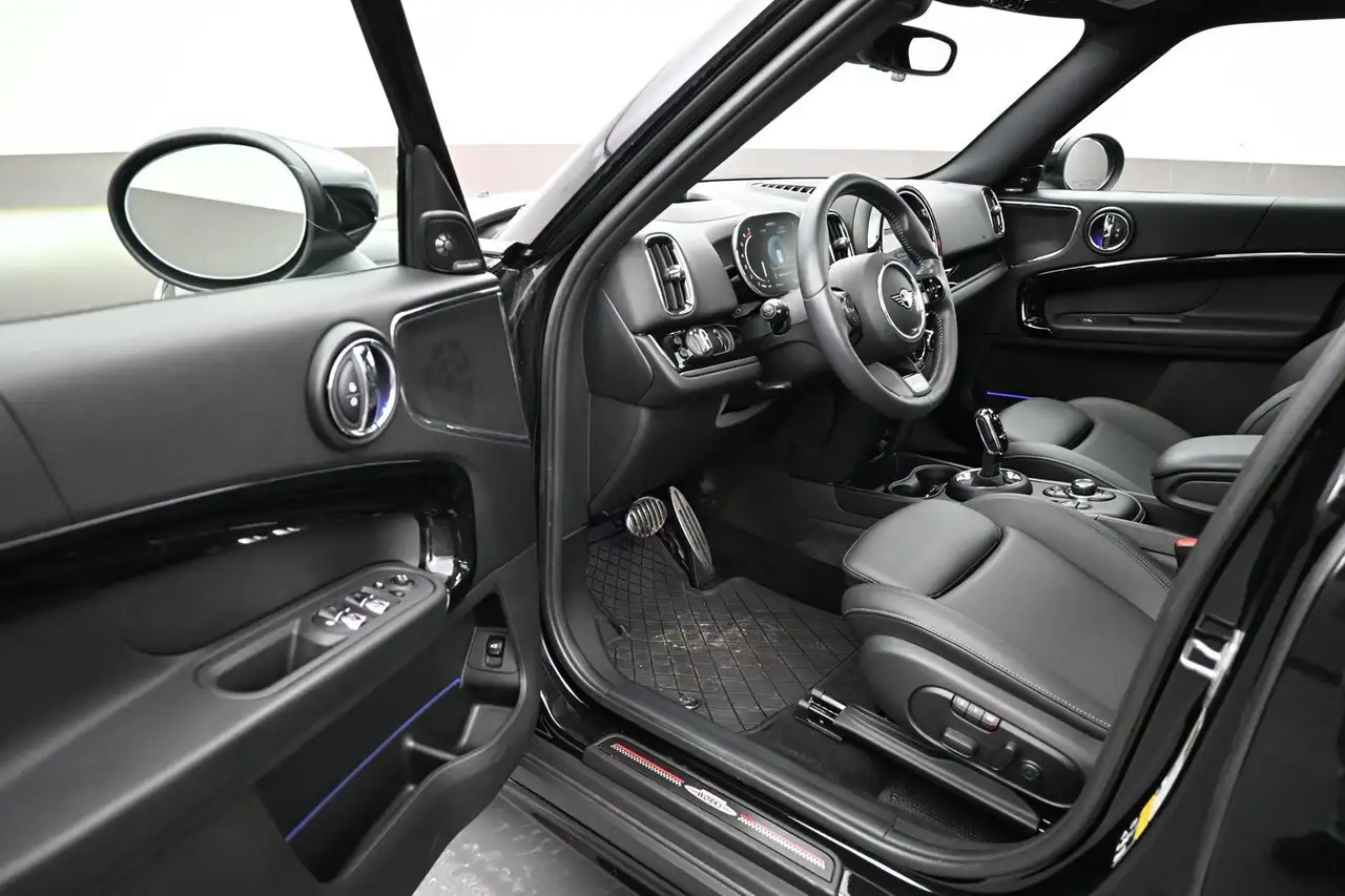 MINI Countryman снимка MINI Countryman