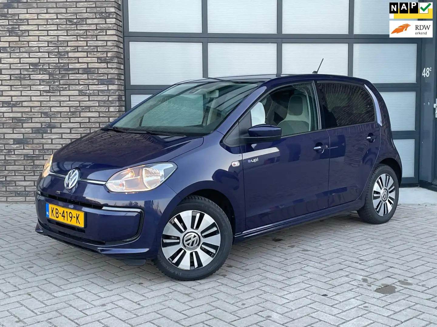 Volkswagen e-up! Up! | SOH 91% | NIEUWE APK | STOELVERWARMING | CLI Modrá - 1