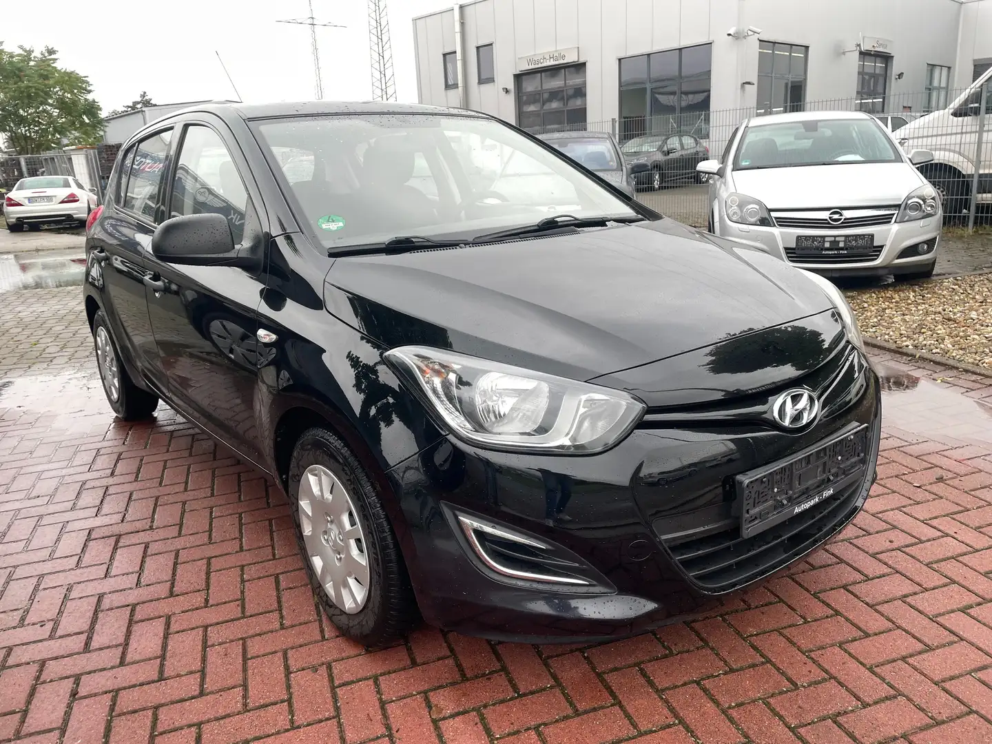 Hyundai i20 FIFA World Cup Edition Noir - 2