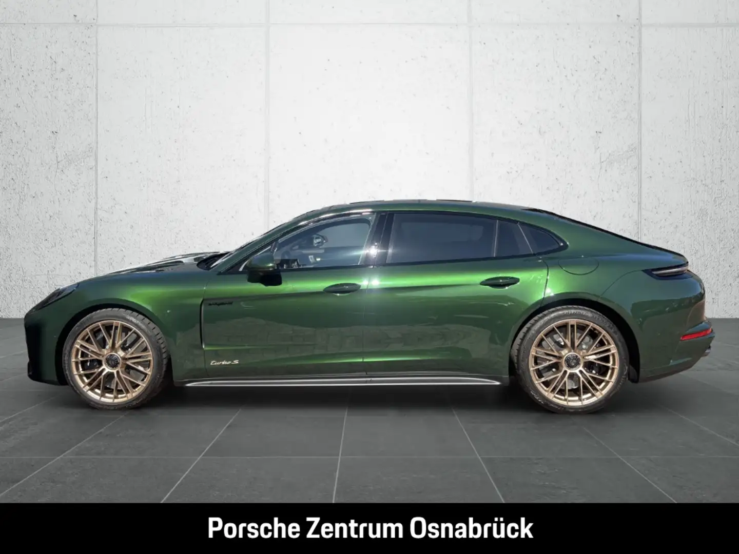 Porsche Panamera Turbo S E-Hybrid Executive Burmester PCCB SportDes Grün - 2