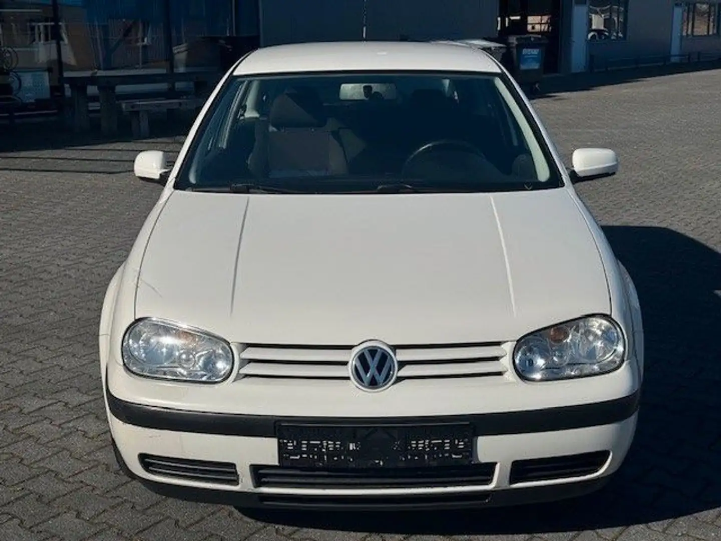 Volkswagen Golf 1.4 Bílá - 2