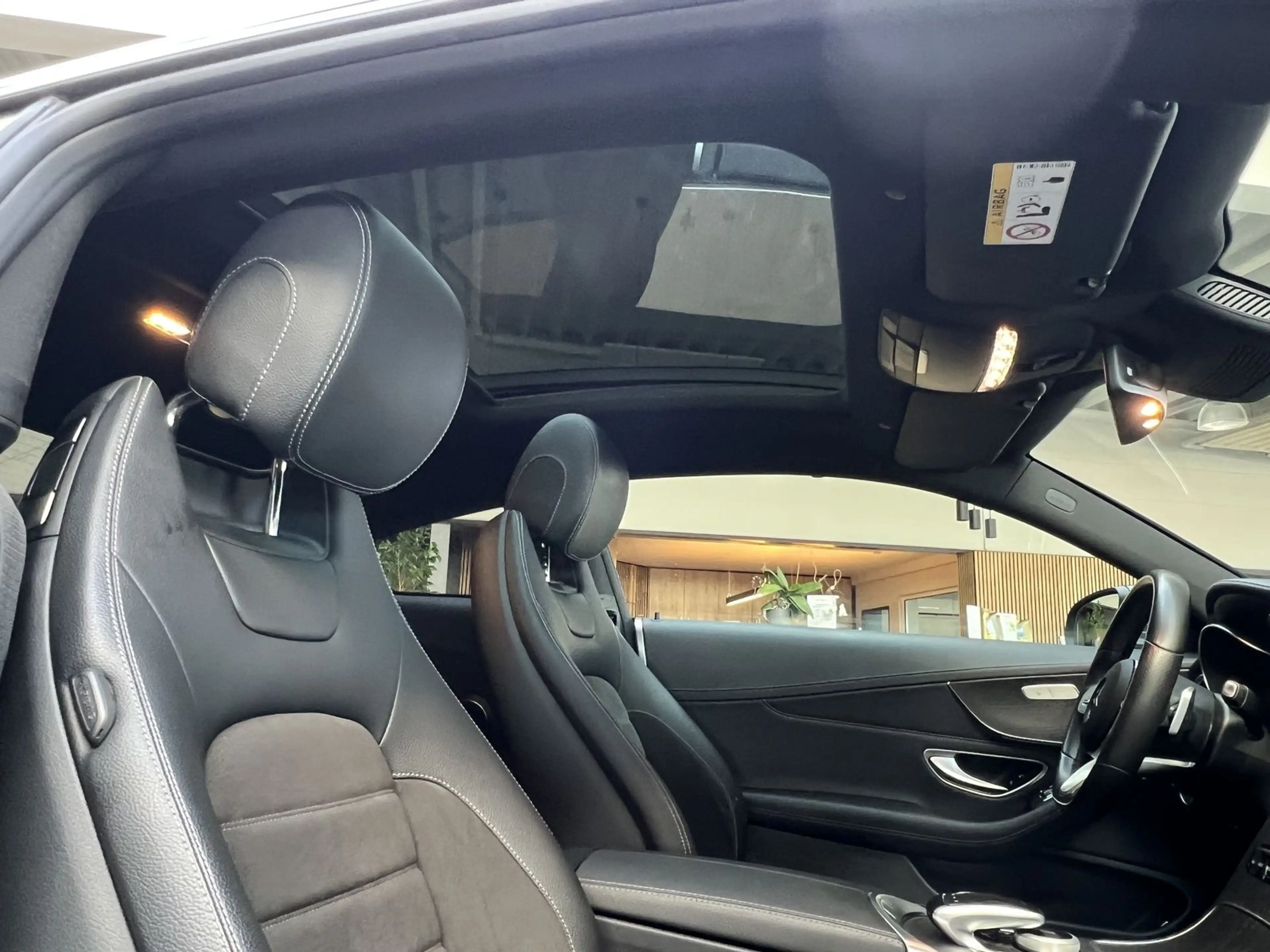 Mercedes-Benz C 300 C 300d 4Mat AMG-Line Panorama DAB StHz — photo 5