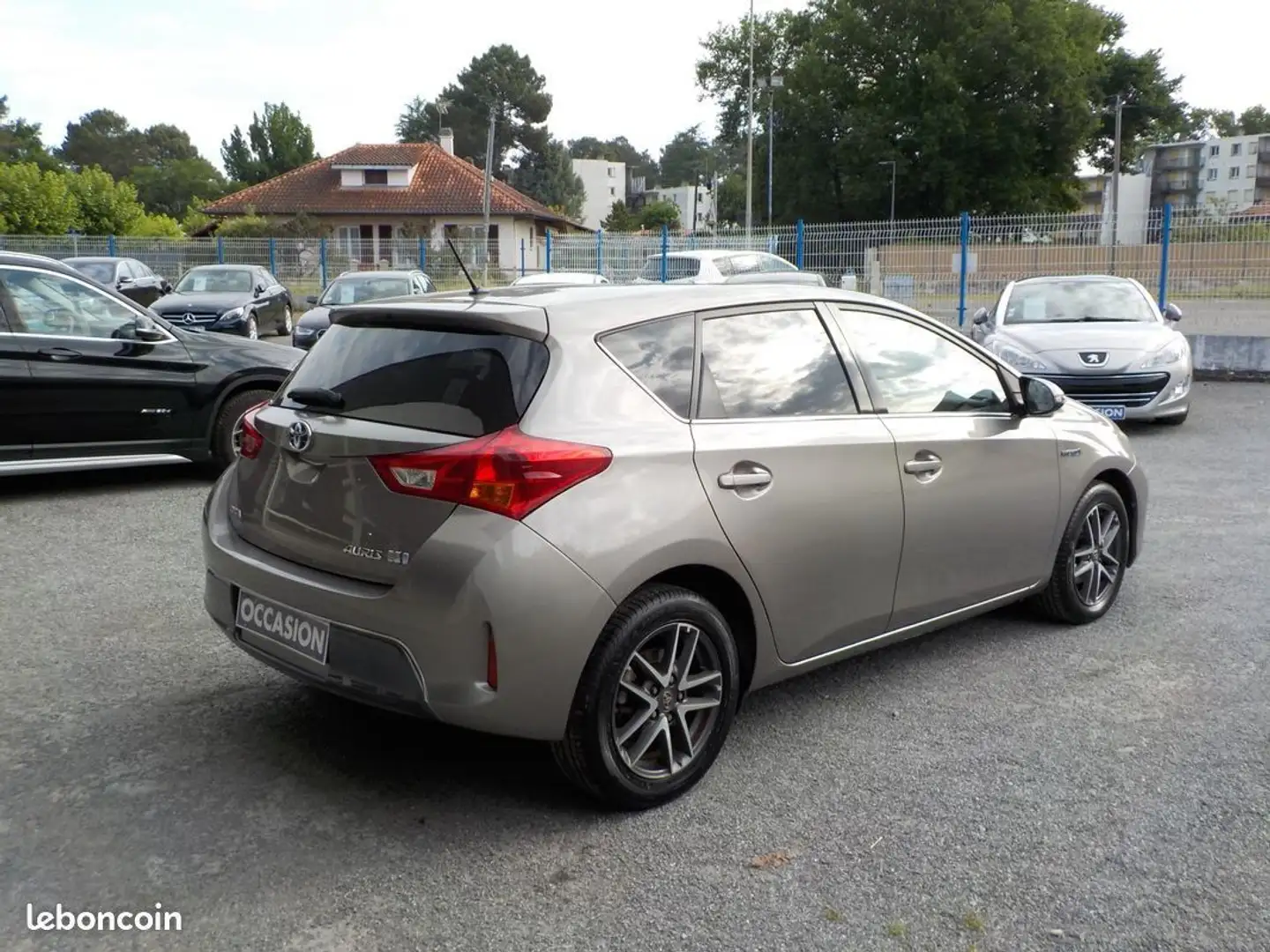 Toyota Auris ii hybride 136h dynamic Beige - 2