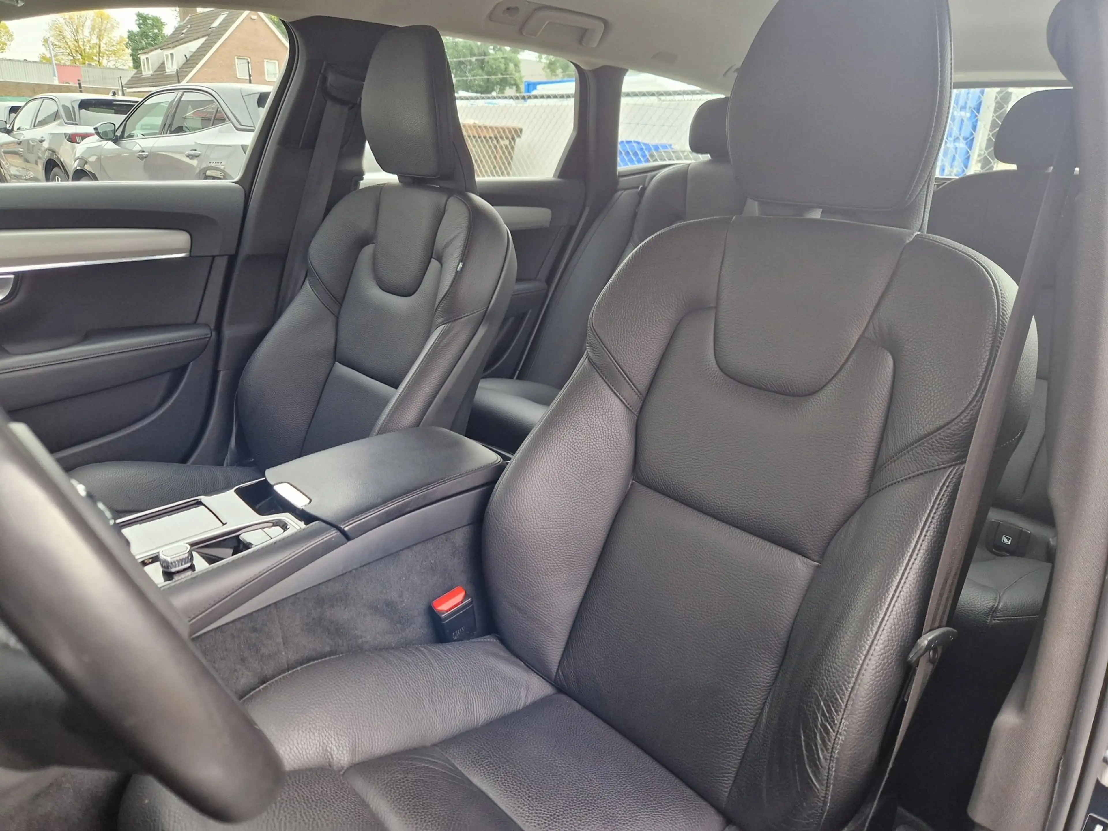 Volvo V90 2.0 T6 AWD PHEV 349PK /1e eig /BTW — photo 9