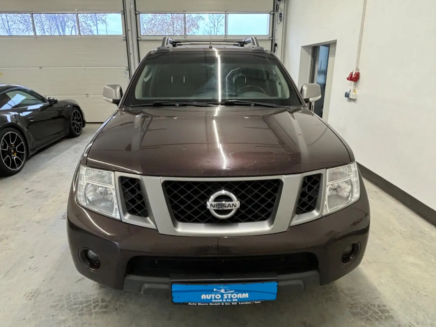 Nissan Navara Pickup 4x4 2.5 dCi  Double Cab PLATINUM EVO*R-KAM* Schwarz - 2