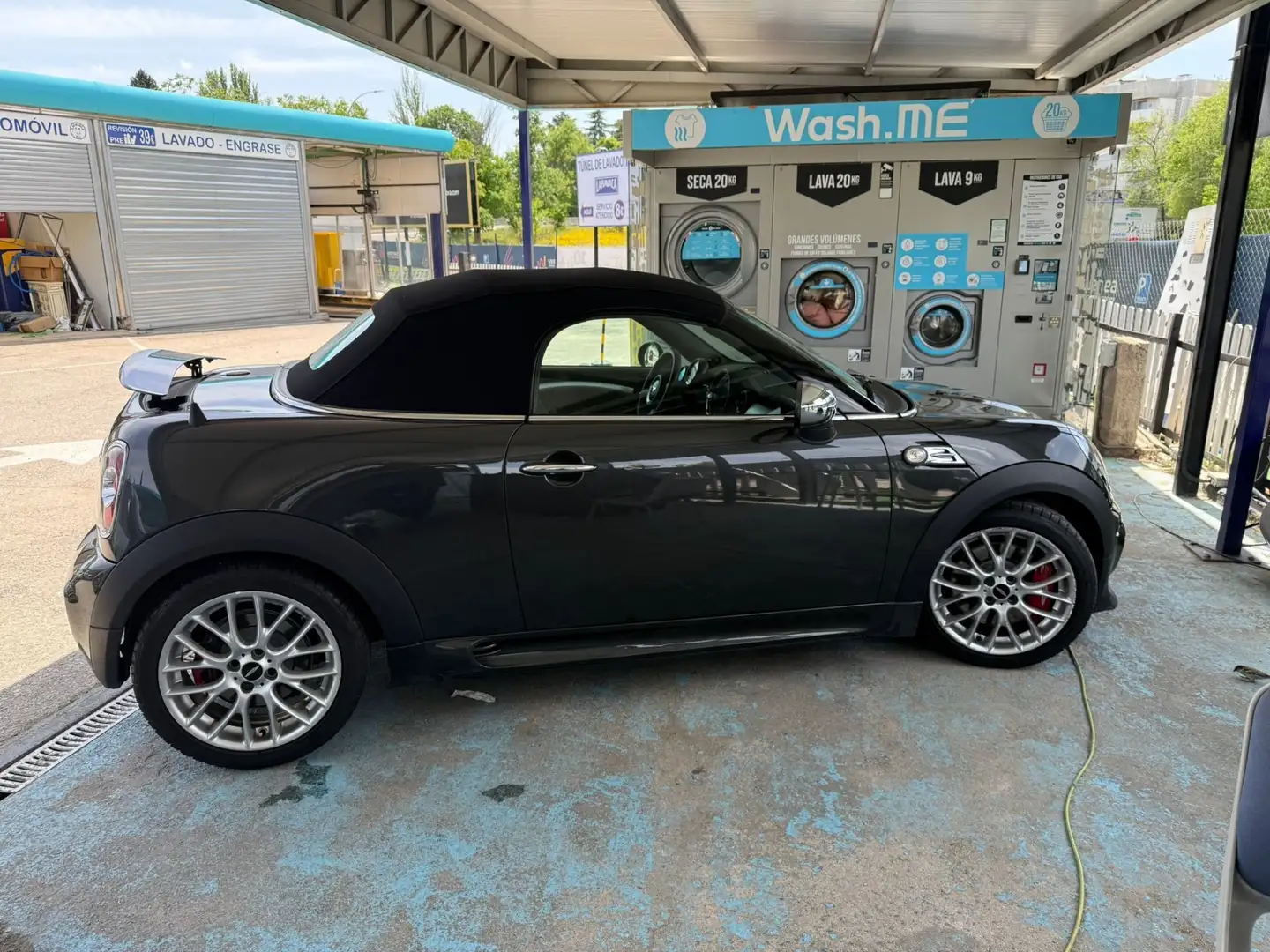 MINI John Cooper Works Roadster - 1