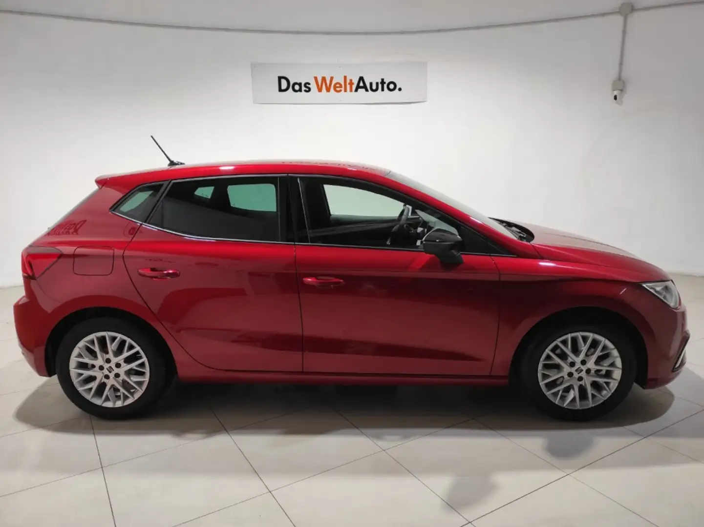 SEAT Ibiza 1.0 TSI S&S FR XS 110 Rood - 2