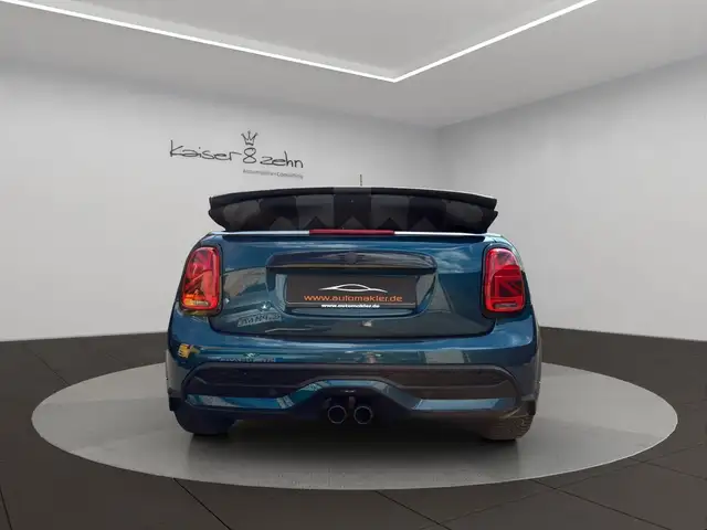 Mini Convertible view 7