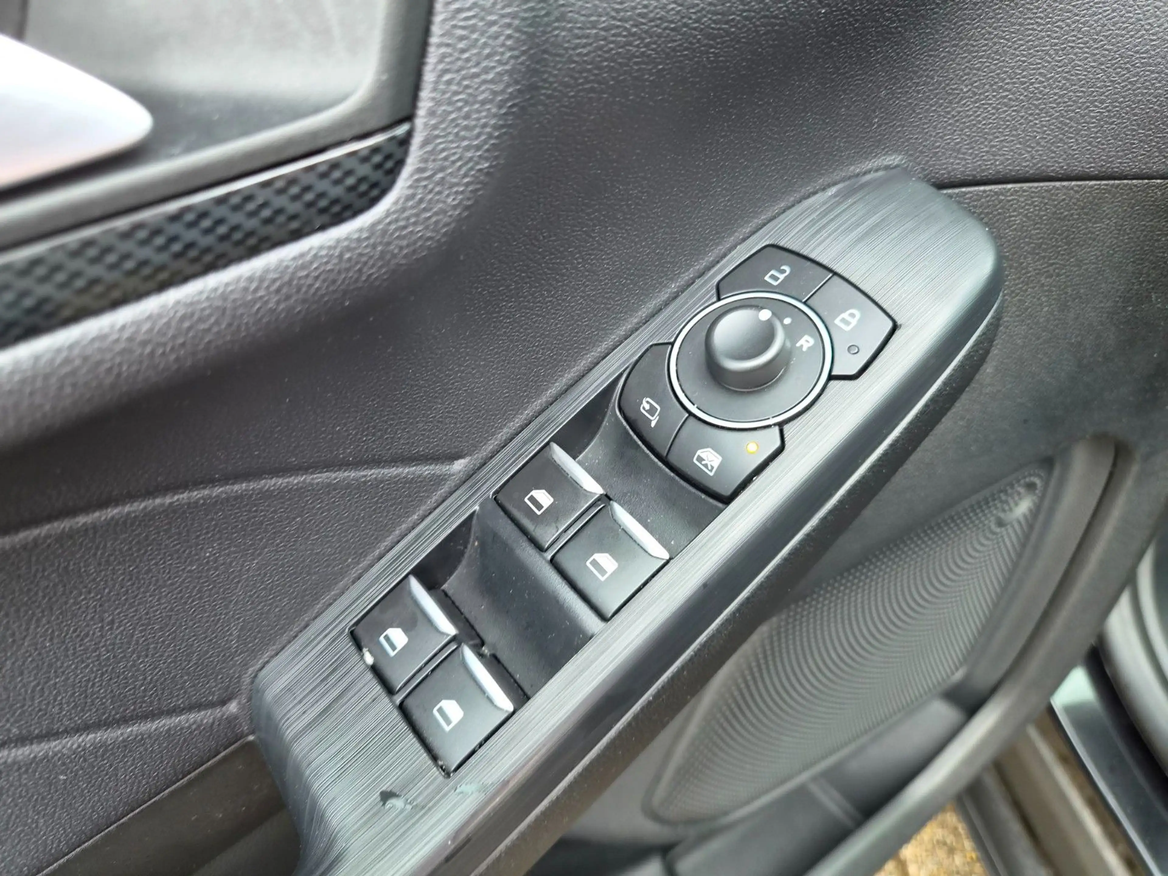 Ford Kuga ST-Line X Pano|AHK|1.Hand|Kamera|LEDs — photo 38