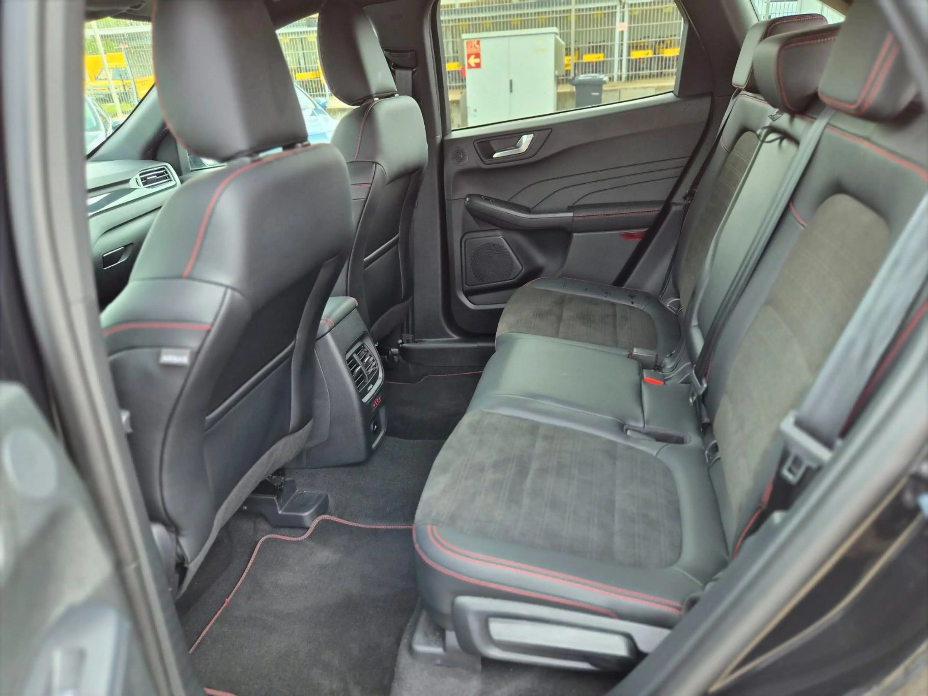 Ford Kuga ST-Line X Pano|AHK|1.Hand|Kamera|LEDs — photo 35