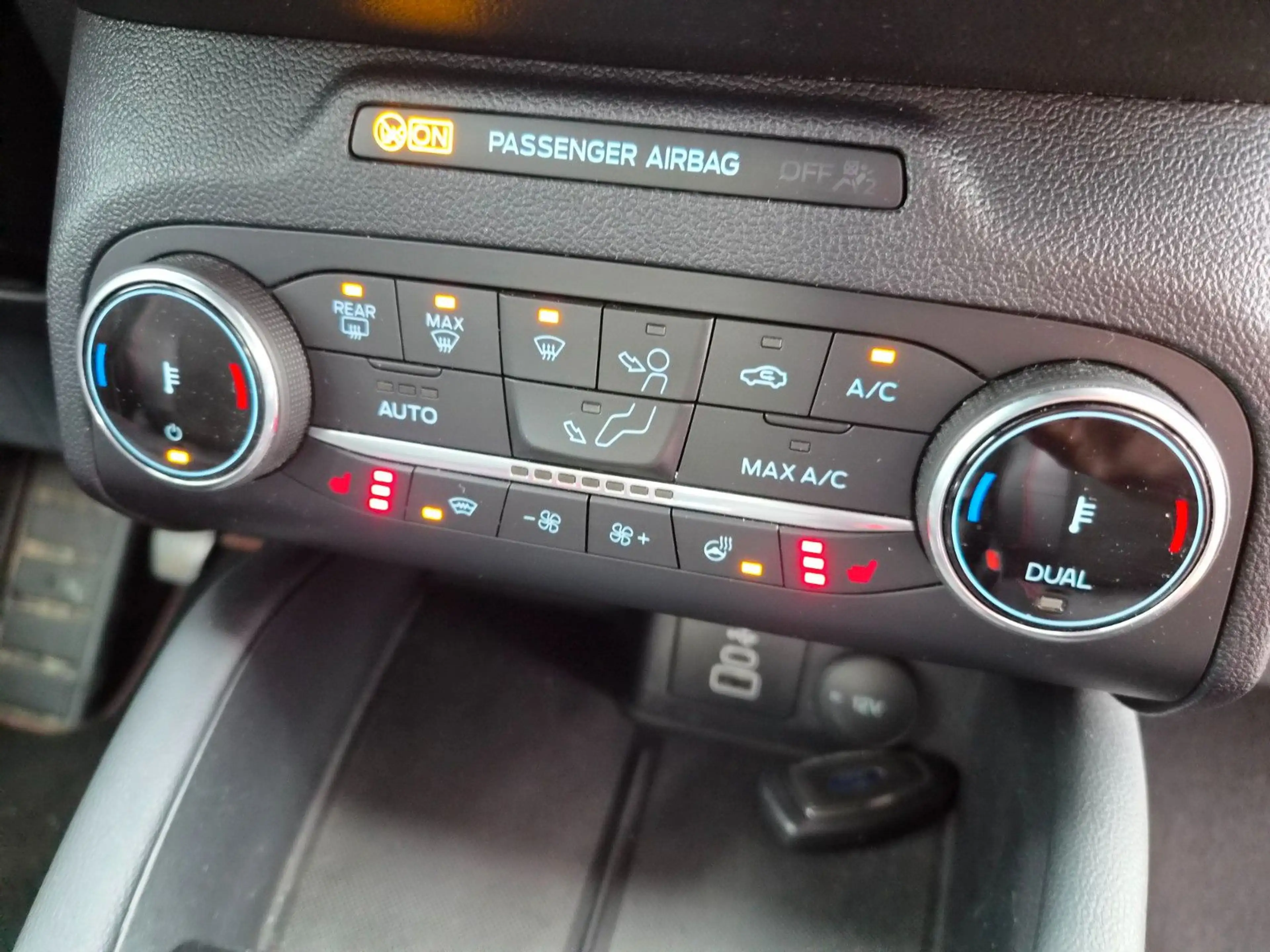 Ford Kuga ST-Line X Pano|AHK|1.Hand|Kamera|LEDs — photo 24
