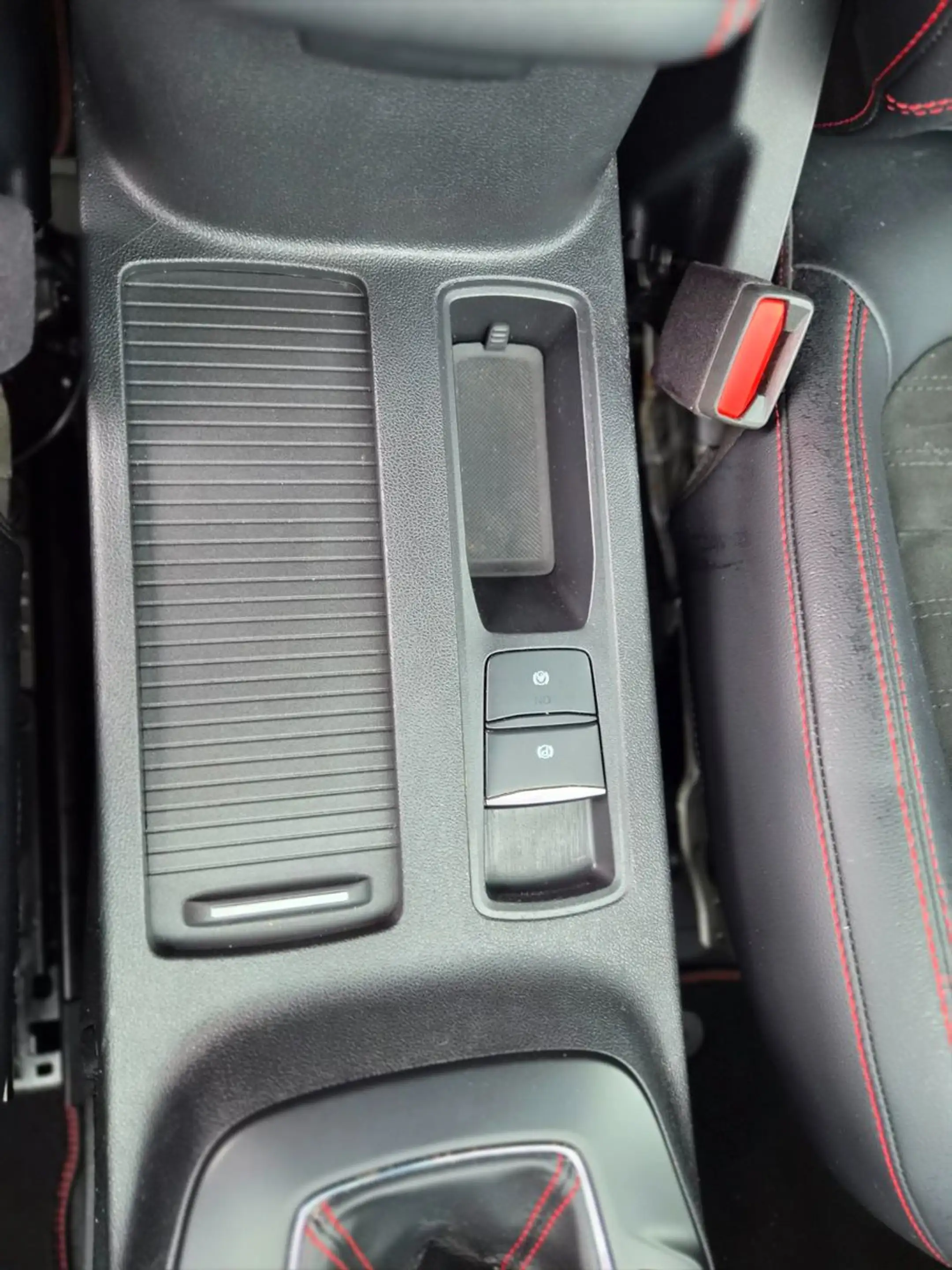 Ford Kuga ST-Line X Pano|AHK|1.Hand|Kamera|LEDs — photo 29