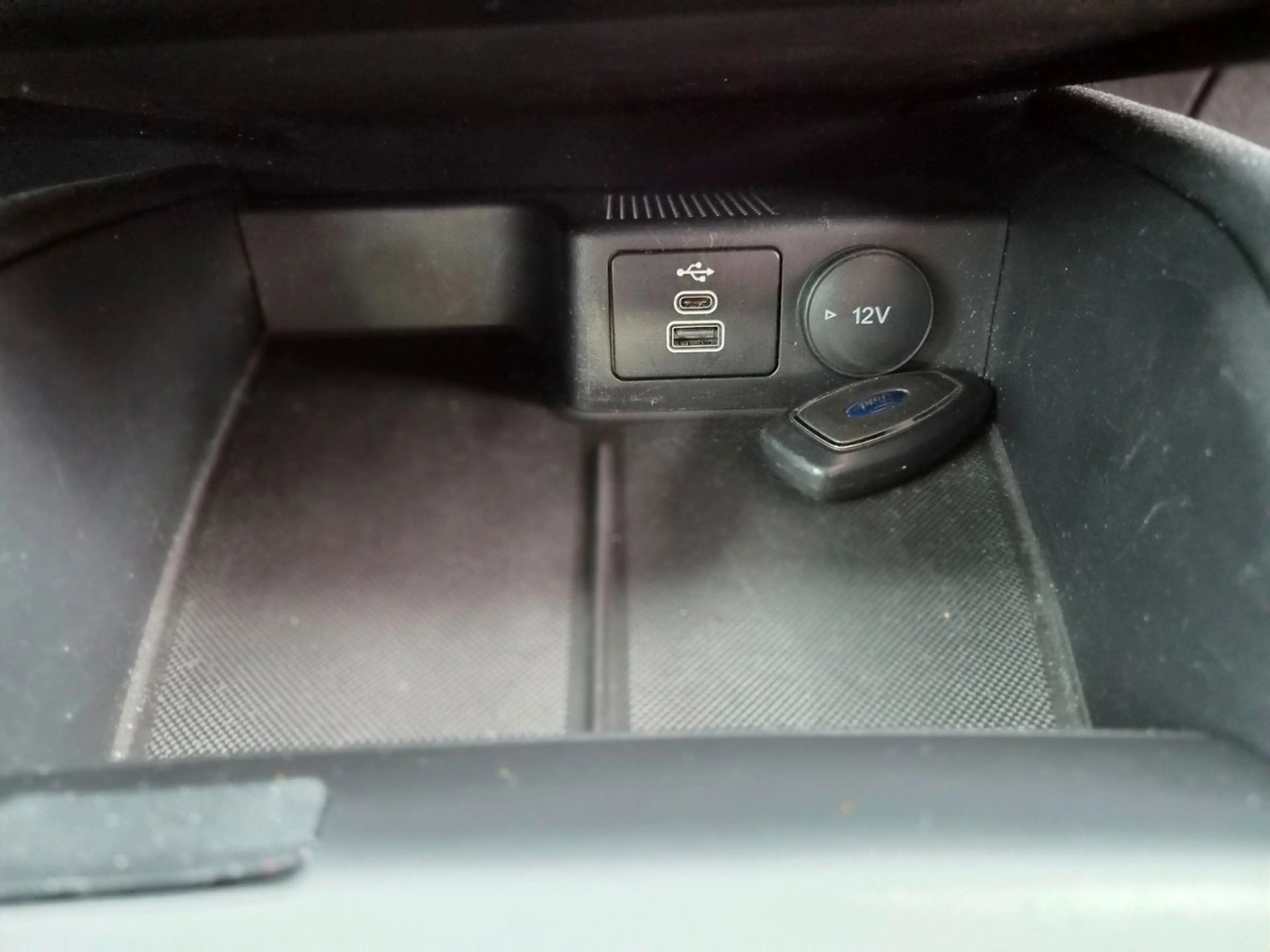 Ford Kuga ST-Line X Pano|AHK|1.Hand|Kamera|LEDs — photo 28