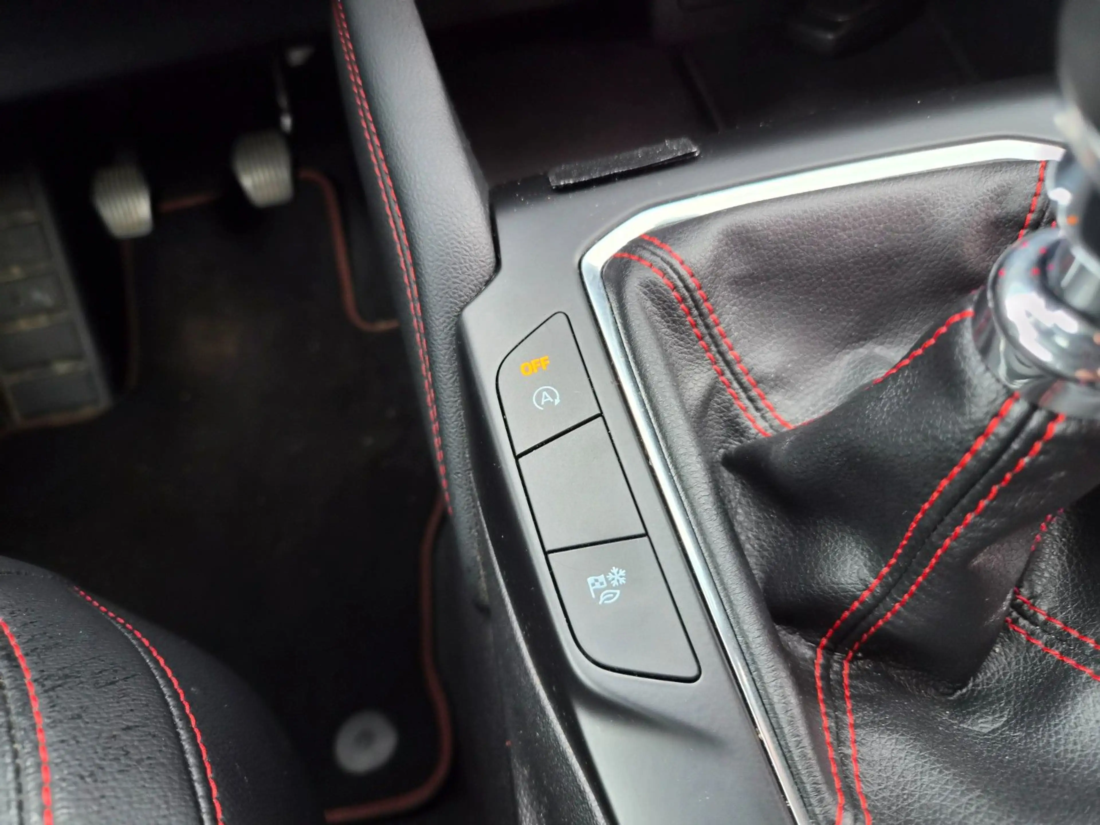 Ford Kuga ST-Line X Pano|AHK|1.Hand|Kamera|LEDs — photo 27