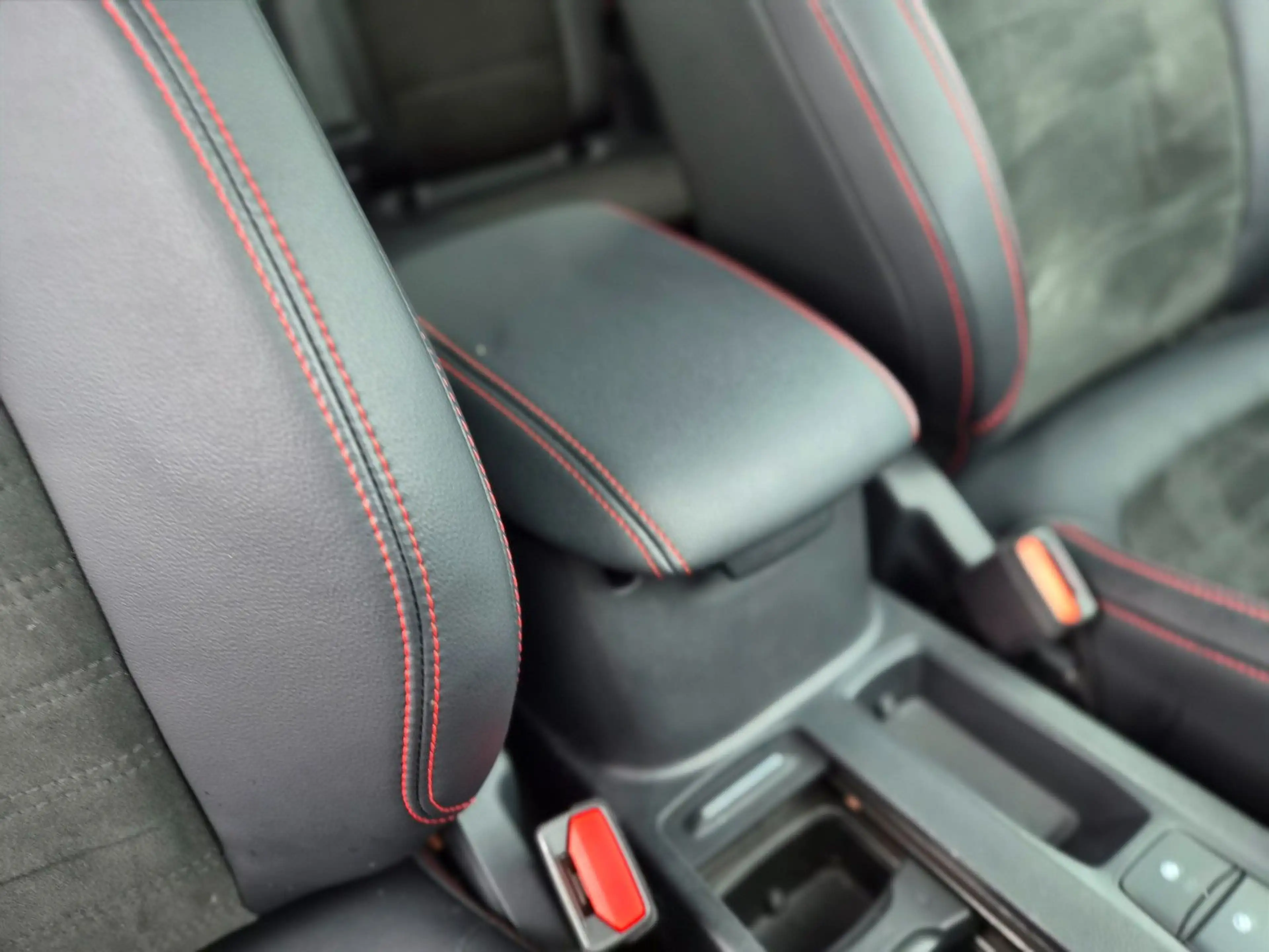Ford Kuga ST-Line X Pano|AHK|1.Hand|Kamera|LEDs — photo 31