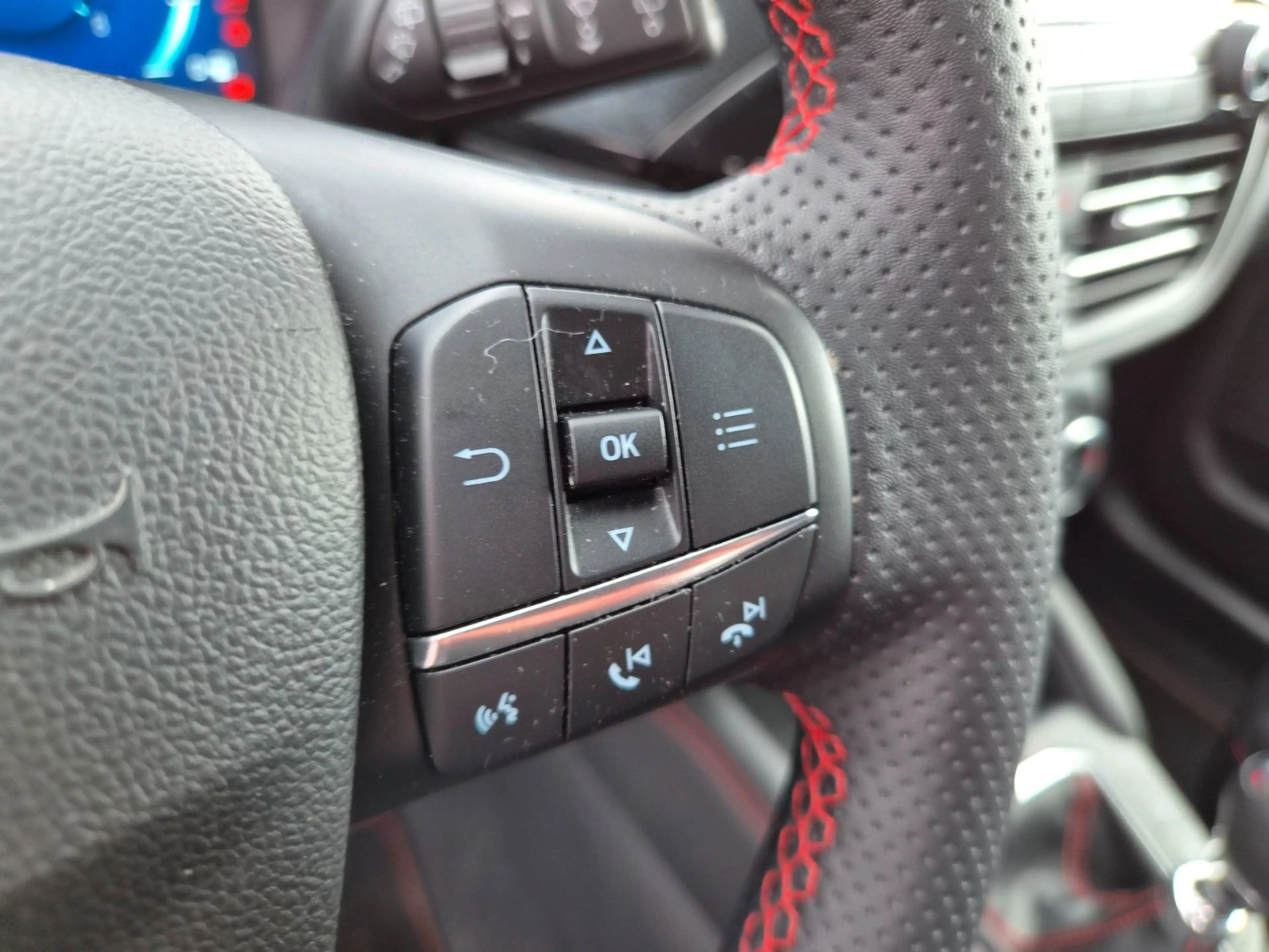 Ford Kuga ST-Line X Pano|AHK|1.Hand|Kamera|LEDs — photo 42