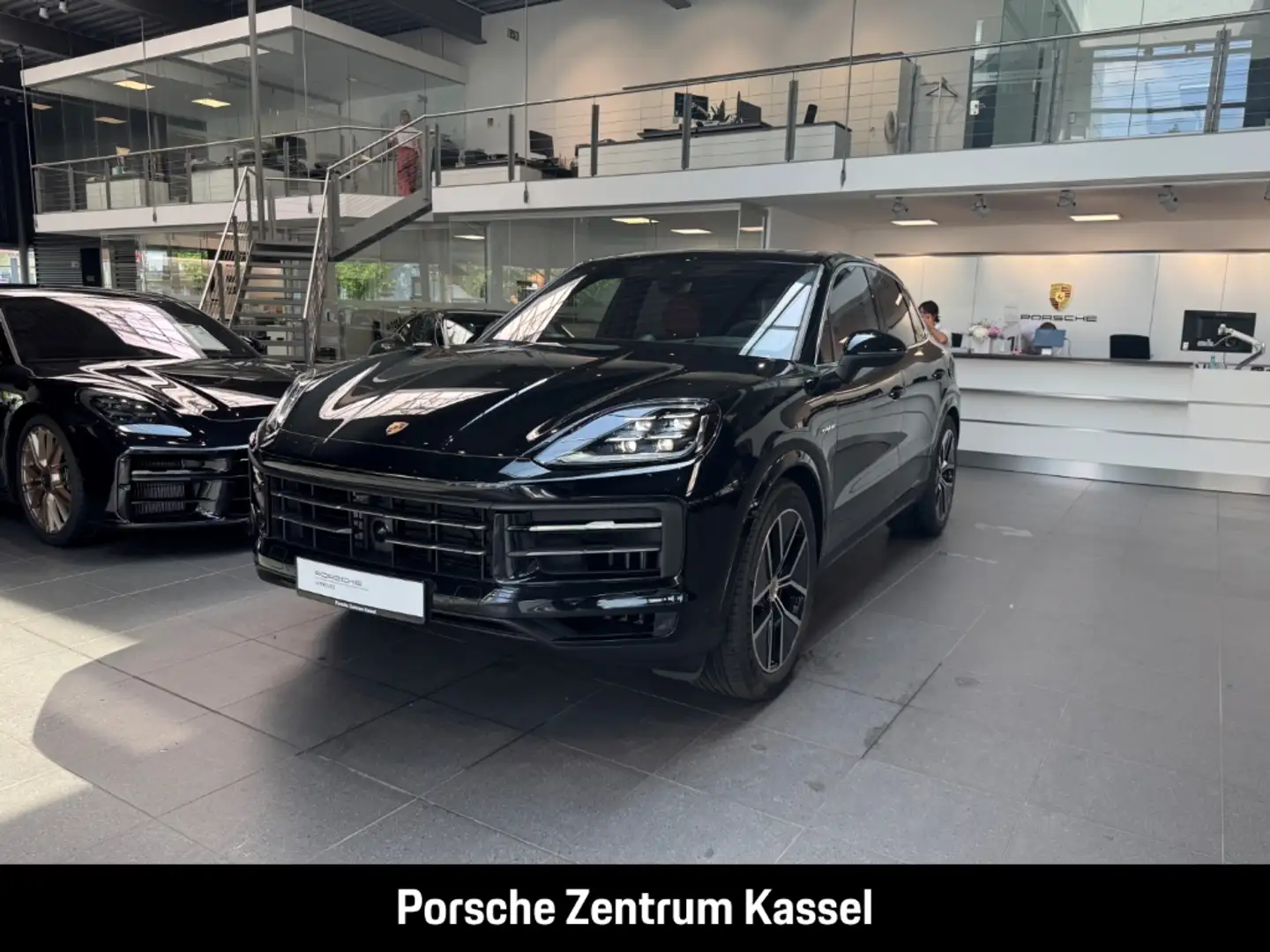 Porsche Cayenne EU6e E-Hybrid Schwarz - 1