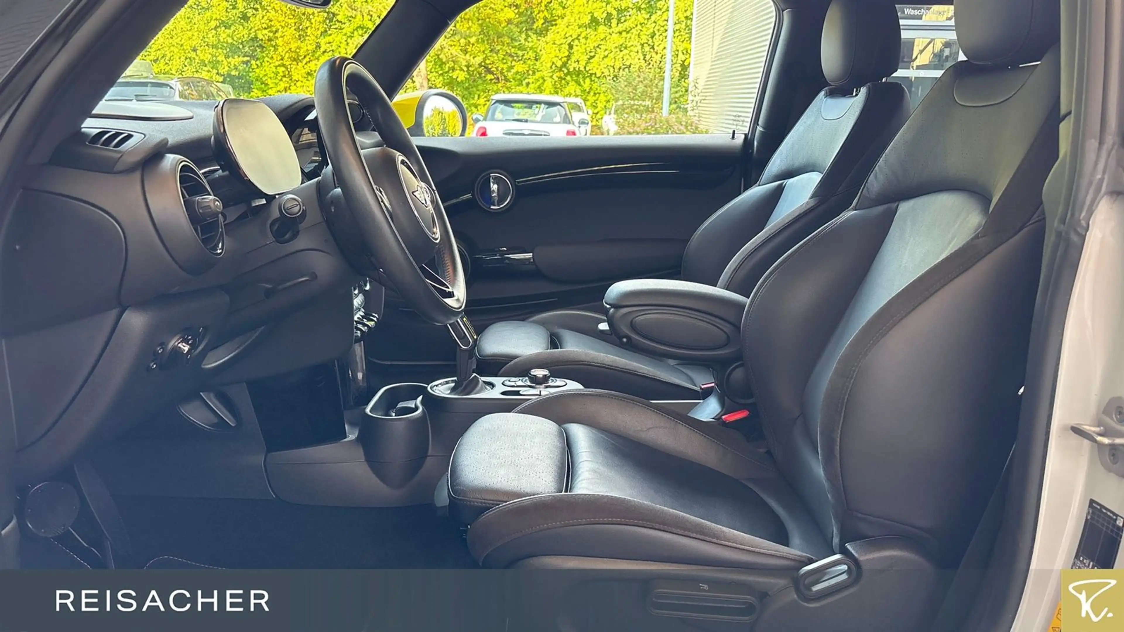 MINI Cooper SE Trim-L Navi RFK HUD LM17"Keyless — photo 4