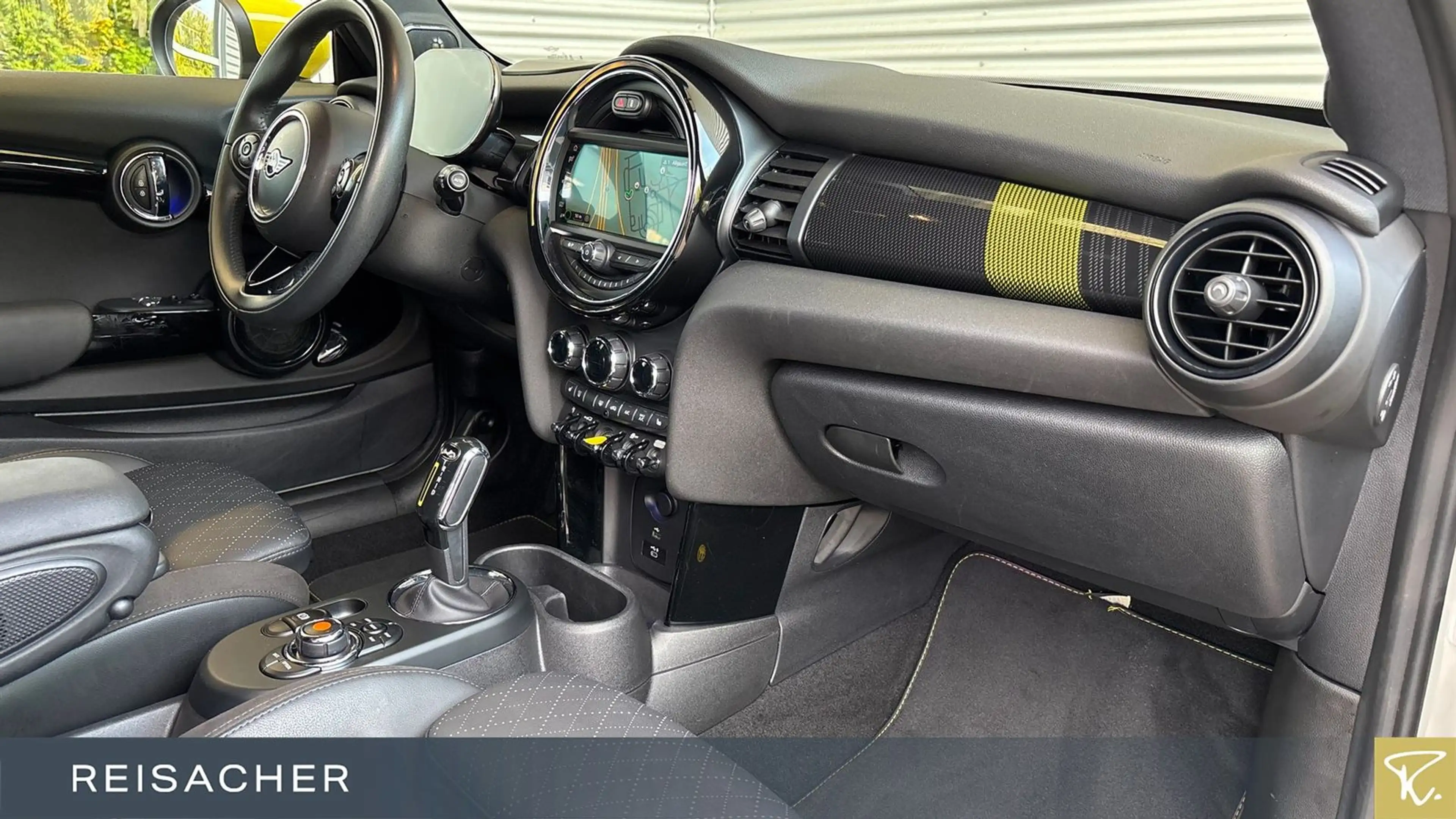 MINI Cooper SE Trim-L Navi RFK HUD LM17"Keyless — photo 13