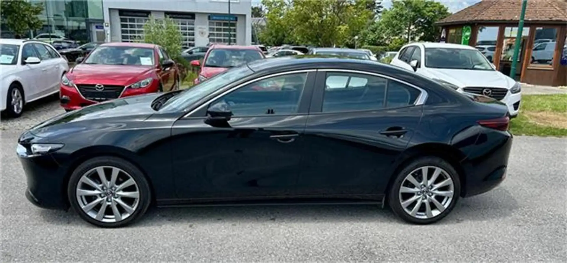 Mazda 3 Sedan e-Skyactiv G122 Exclusive-Line LIMOUSINE m Schwarz - 2